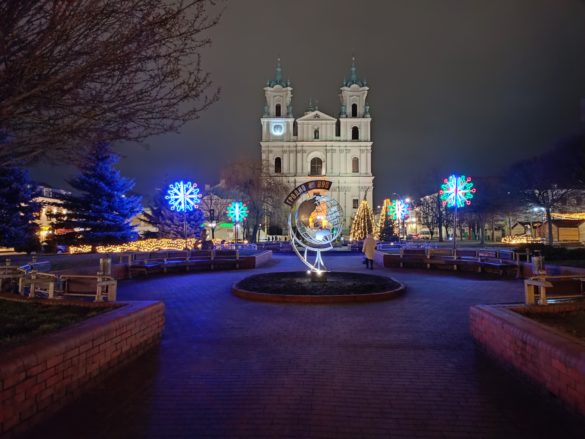 oplus_2048